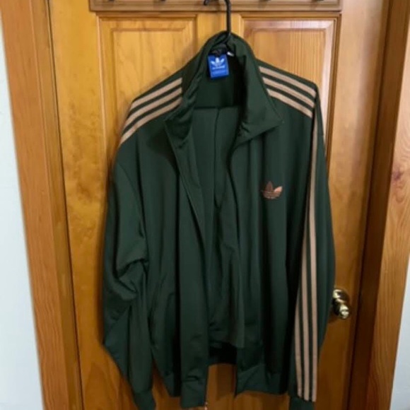 adidas Other - Adidas tracksuit